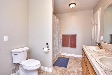 13927 Ivanpah Rd, Apple Valley, CA 92307 photo 31