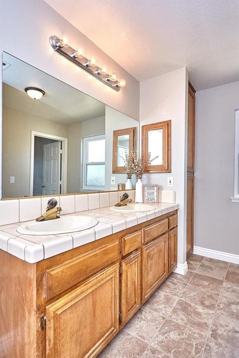 13927 Ivanpah Rd, Apple Valley, CA 92307 photo 33