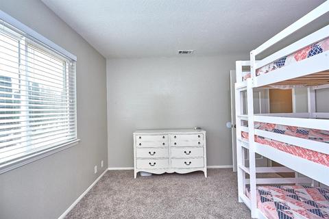13927 Ivanpah Rd, Apple Valley, CA 92307 photo 19