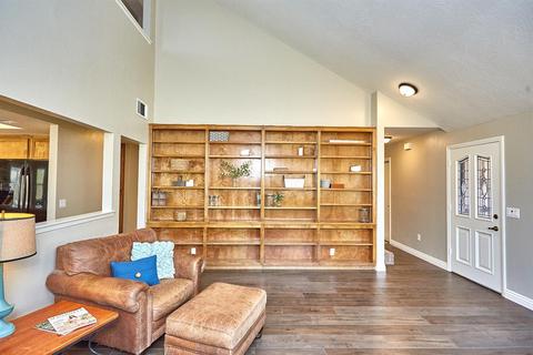 13927 Ivanpah Rd, Apple Valley, CA 92307 photo 7