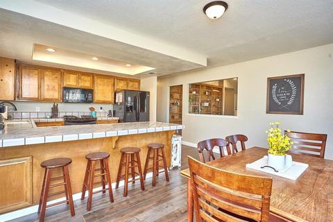 13927 Ivanpah Rd, Apple Valley, CA 92307 photo 11