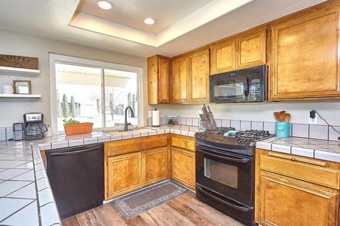13927 Ivanpah Rd, Apple Valley, CA 92307 photo 13