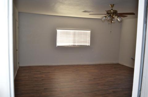 16017 Walnut St, Hesperia, CA 92345 photo 4