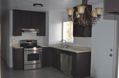 16017 Walnut St, Hesperia, CA 92345 photo 9