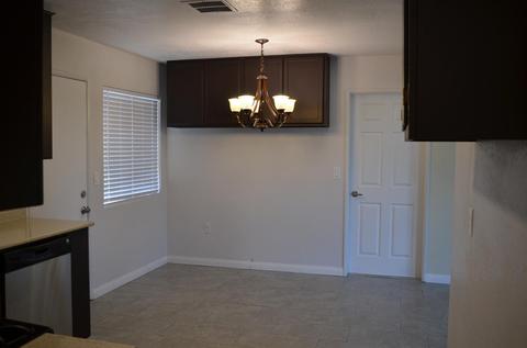 16017 Walnut St, Hesperia, CA 92345 photo 5