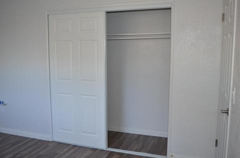 16017 Walnut St, Hesperia, CA 92345 photo 17