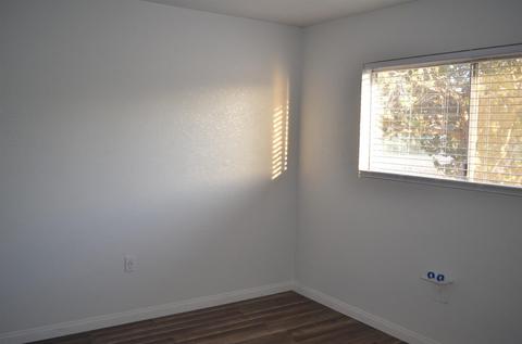 16017 Walnut St, Hesperia, CA 92345 photo 15