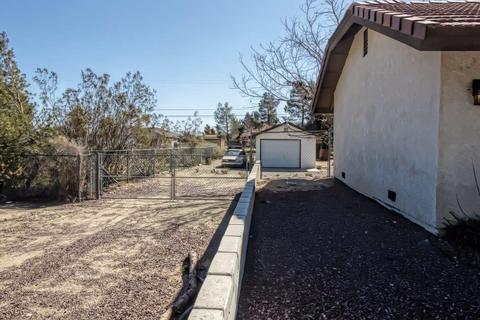 15081 Mendota Rd, Apple Valley, CA 92307 photo 6
