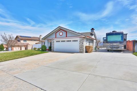 15135 Halinor St, Hesperia, CA 92345 photo 4