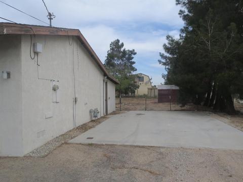 19244 Rocksprings Rd, Hesperia, CA 92345 photo 9