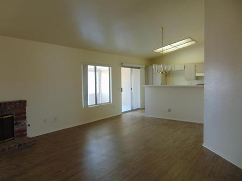 10841 Wakefield St E, Adelanto, CA 92301 photo 6
