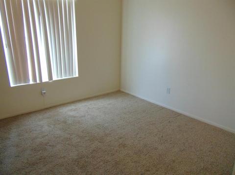 10841 Wakefield St E, Adelanto, CA 92301 photo 16