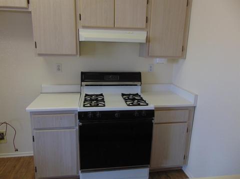 10841 Wakefield St E, Adelanto, CA 92301 photo 10