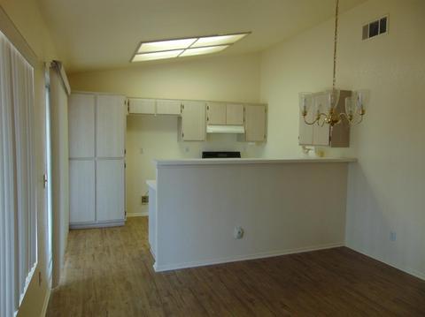 10841 Wakefield St E, Adelanto, CA 92301 photo 7
