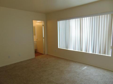 10841 Wakefield St E, Adelanto, CA 92301 photo 20