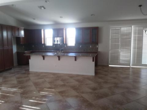 9139 Seal Beach Dr, Hesperia, CA 92344 photo 5