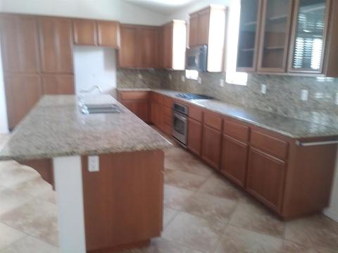9139 Seal Beach Dr, Hesperia, CA 92344 photo 7