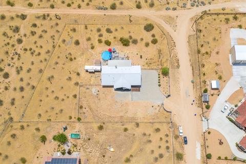 16267 Moccasin Rd, Apple Valley, CA 92307 photo 2