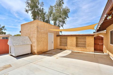 16653 Mesa St, Hesperia, CA 92345 photo 4