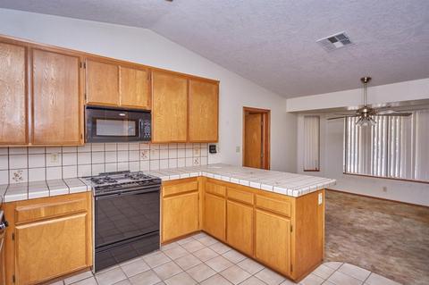 8929 Guava Ave, Hesperia, CA 92345 photo 10
