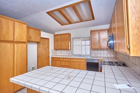 8929 Guava Ave, Hesperia, CA 92345 photo 9