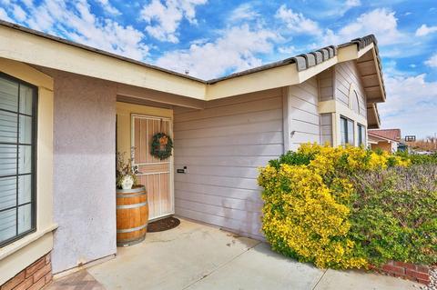 13442 Cuyamaca Rd, Apple Valley, CA 92308 photo 3