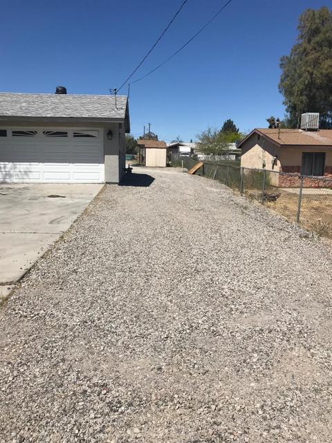 16568 Bodart St, Hesperia, CA 92345 photo 2