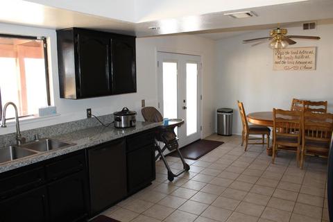12399 Omak Rd, Apple Valley, CA 92308 photo 2