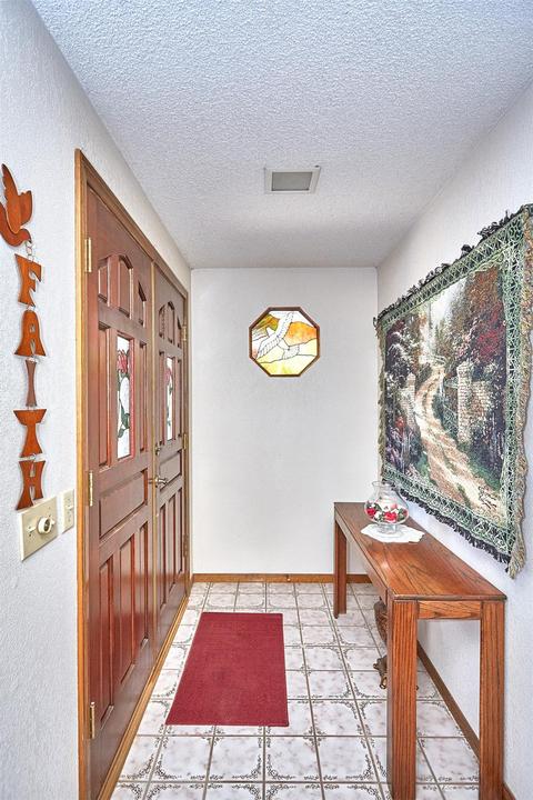 16949 Tokata Rd, Apple Valley, CA 92307 photo 4