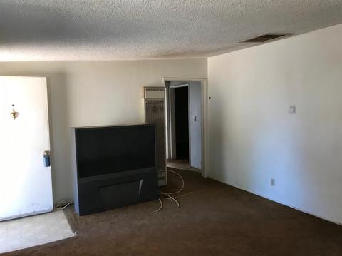 16275 Live Oak St, Hesperia, CA 92345 photo 4