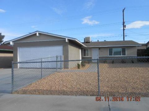 1704 Paloma St, Barstow, CA 92311 photo 1