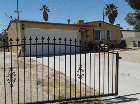 808 Lillian Dr, Barstow, CA 92311 photo 1