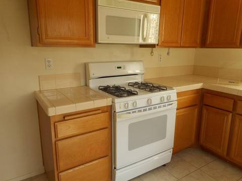 11519 Oak St, Apple Valley, CA 92308 photo 4