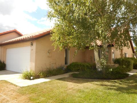 11519 Oak St, Apple Valley, CA 92308 photo 1