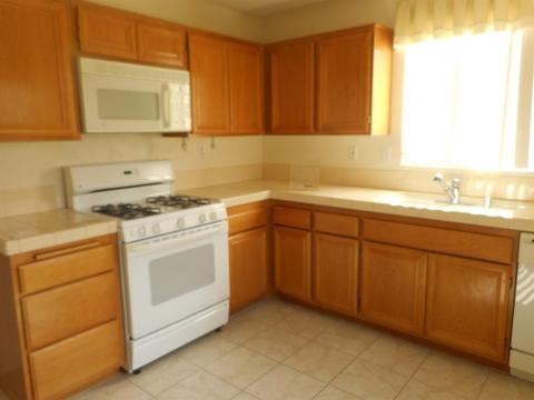 11519 Oak St, Apple Valley, CA 92308 photo 8