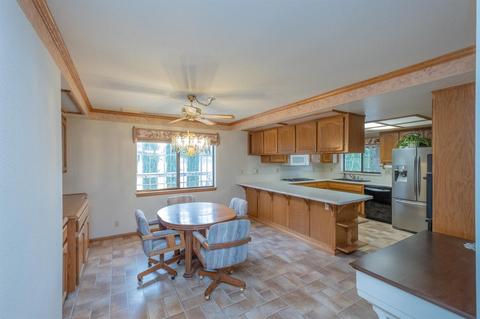 18371 Winnetka Rd, Apple Valley, CA 92307 photo 9