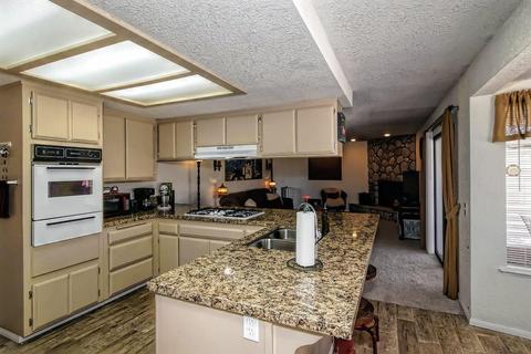 12556 Silverwood St, Hesperia, CA 92345 photo 9