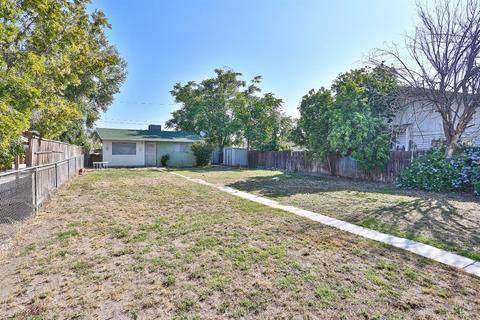 251 W E St, Colton, CA 92324 photo 4