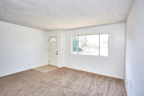 251 W E St, Colton, CA 92324 photo 8