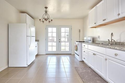251 W E St, Colton, CA 92324 photo 14