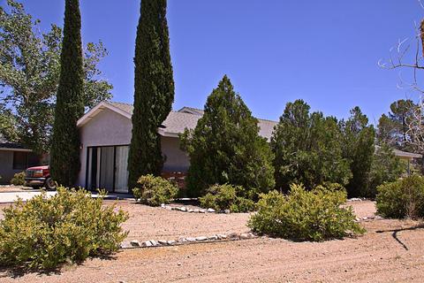 10075 Riggins Rd, Phelan, CA 92371 photo 3