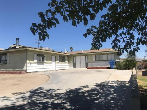 1233 E Navajo St, Barstow, CA 92311 photo 1