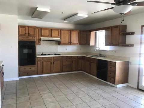 1233 E Navajo St, Barstow, CA 92311 photo 21