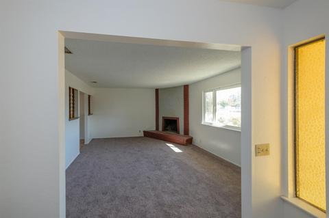 21150 Pine Ridge Ave, Apple Valley, CA 92307 photo 2