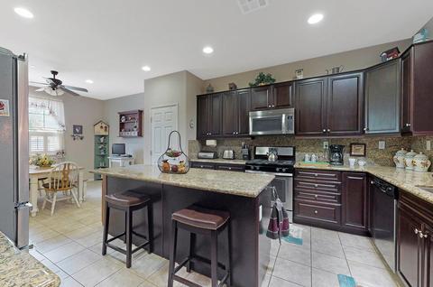 10768 Phoenix Rd, Apple Valley, CA 92308 photo 8