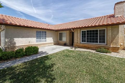 1721 Polo Ct, Lancaster, CA 93535 photo 4