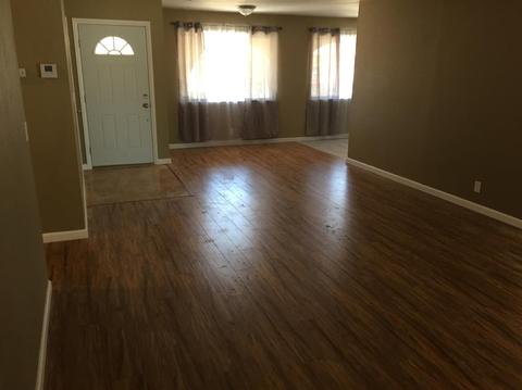 10785 8th Ave, Hesperia, CA 92345 photo 2