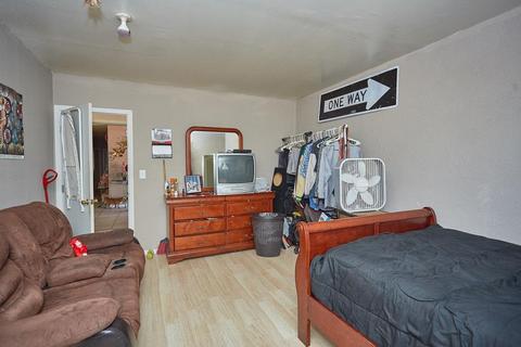 11203 Oakwood Ave, Hesperia, CA 92345 photo 32