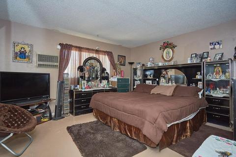 11203 Oakwood Ave, Hesperia, CA 92345 photo 18