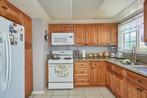 11203 Oakwood Ave, Hesperia, CA 92345 photo 14